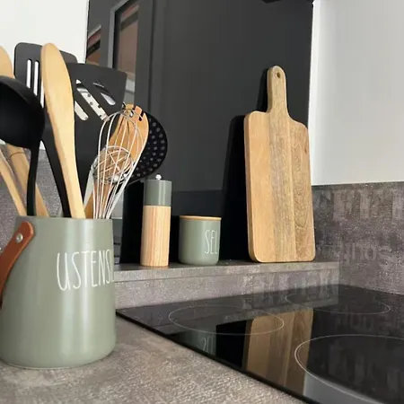 De La Famille Апартаменты *